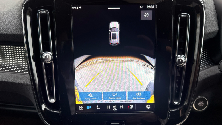 Volvo XC40 2.0 B3P Plus Dark 5dr Auto Petrol Estate